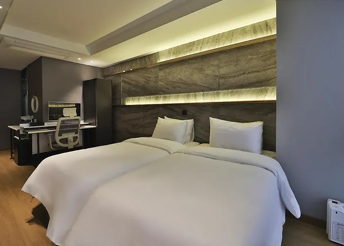 Rose Bay Hotel